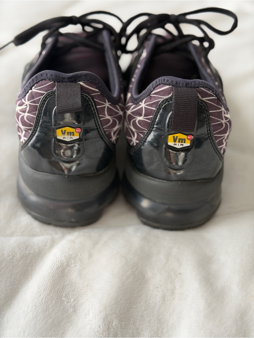 Nike Air VaporMax Plus - Picture 3 of 4